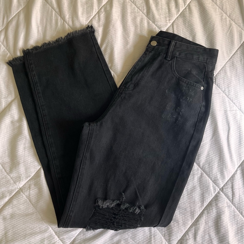 Amazon black ripped jeans size 6